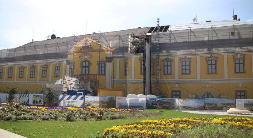 Megújul Esztergom szíve – a Városháza felújításának története