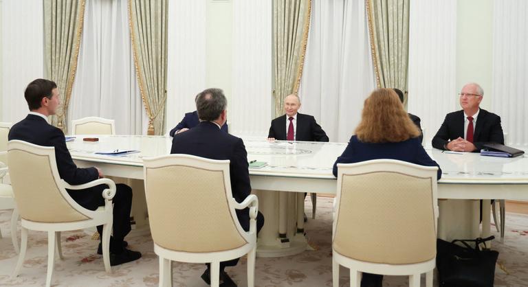 Nem véletlen, hogy titkolóznak a Putyinnal folytatott tárgyalásról