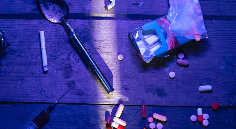 Ez durva! Kiskorúval a fedélzeten bukott le a salgótarjáni díler