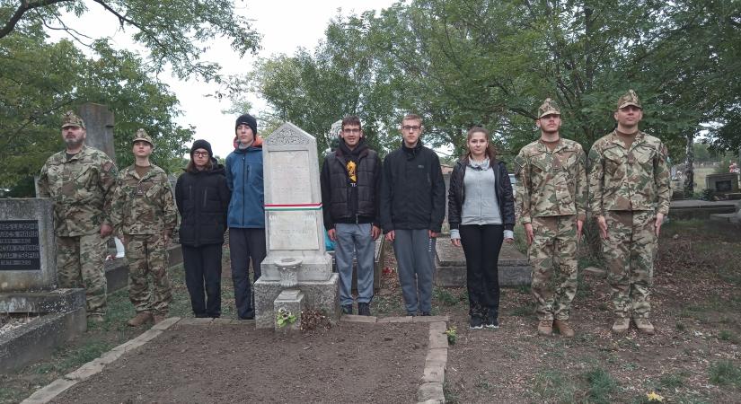 Hadisírgondozó szakkörrel bővült az Eötvös Technikum honvédelmi oktatása
