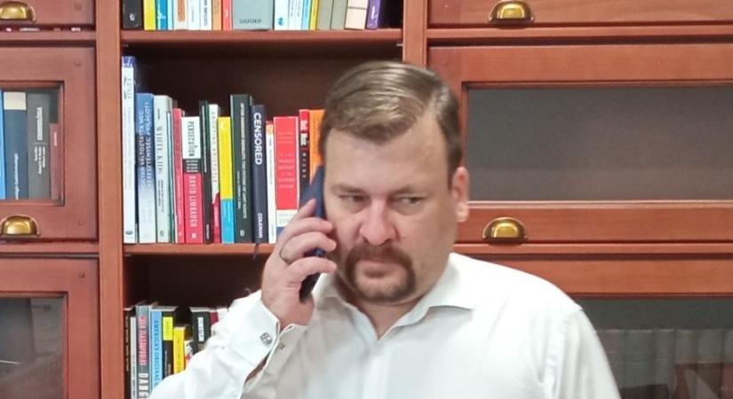 Hadházy Ákos: nyomozást indult a horogkeresztet posztoló propagandista ellen