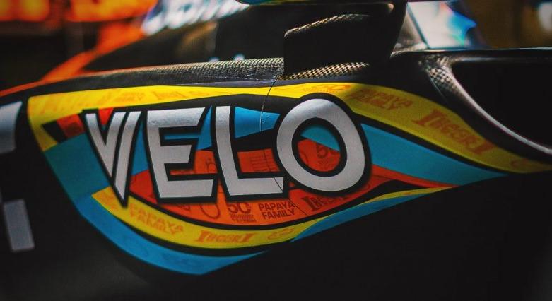 Színesebb lesz a McLaren F1-es autója hétvégén