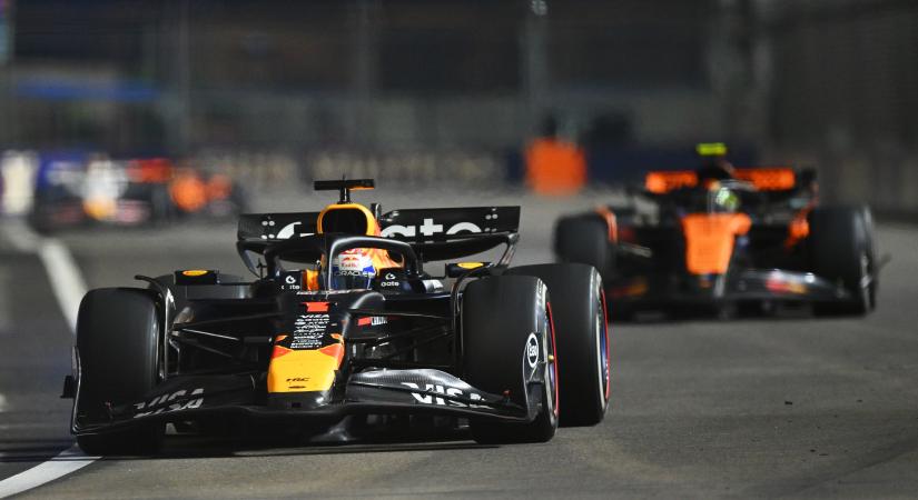Cápaként és Sith nagyúrként szedi le a McLareneket Verstappen – videó