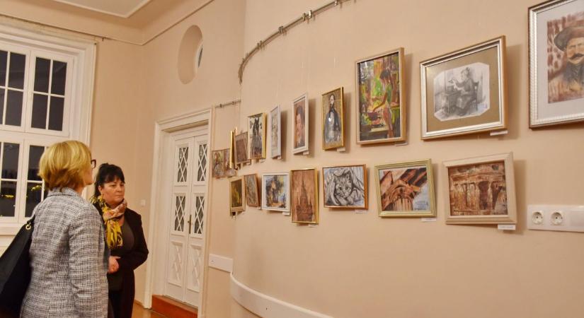 Valóra vált álom: különleges kiállítás nyílt a karcagi Dérynében