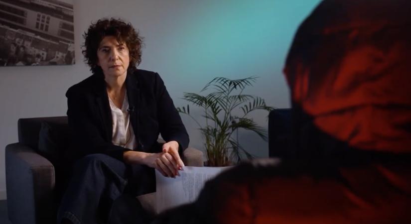 Dobrev Klárának egy videóban a Szőlő utcai áldozat arról beszélt, hogyan erőszakolta meg Juhász Péter Pál