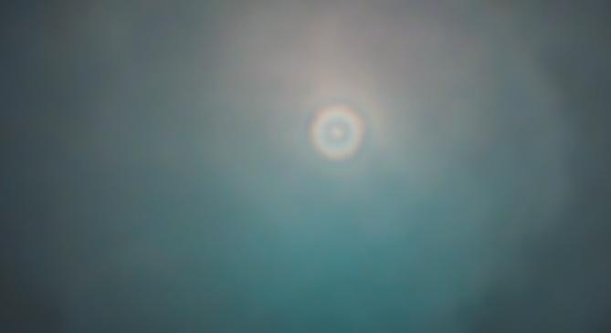 Ritka holdglória vetült a ködtengerre