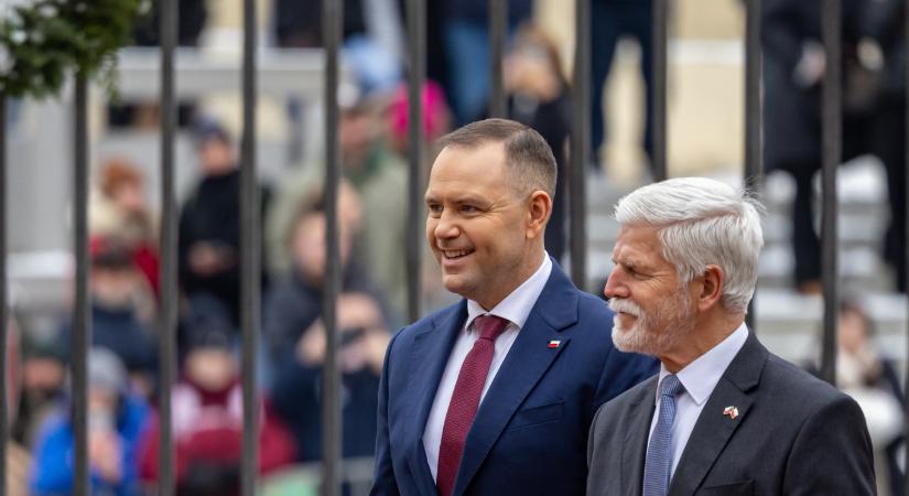 Az orosz hatás korlátozásának szükségességéről beszélt a lengyel elnök Esztergomban