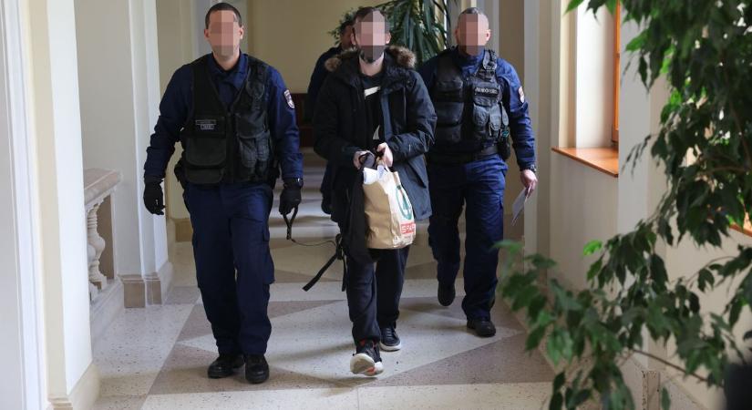 Sokkoló fejlemények a kaposvári gyilkosságról: az exbarátnőjét kivégző katona másik áldozata megbénult