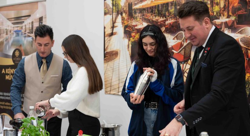 A szakmákkal ismerkedtek a diákok Debrecenben
