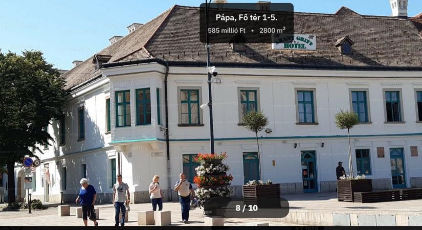 Vége egy korszaknak: eladó Pápa kultikus ékköve, ennyiér viheted a 200 éves Arany Griff hotelt