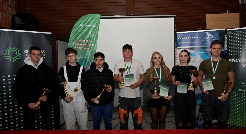 SzakmaSTART Kamara Kupa: megmutatták tudásuk legjavát a Hunyadi Technikum diákjai - fotók, videó