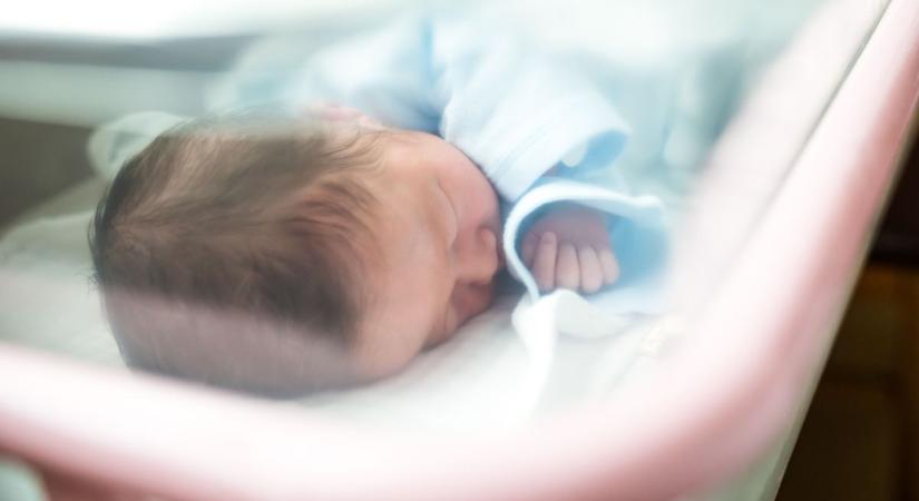 Különleges nevű kisfiú látta meg a napvilágot a veszprémi kórházban