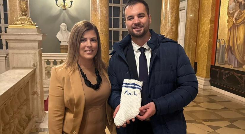 Kapu Tibor visszakapta az elhagyott zokniját