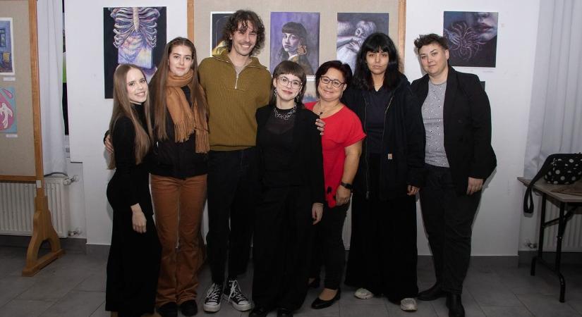 Laczkó Zsuzsi első önálló kiállítása a magyaralmási Kiskultúrban