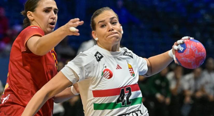 Női kézi-vb: nagy csatában verték Klujberék Romániát, még egy siker kell a negyeddöntőhöz