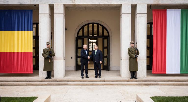 Orbán Viktor a román miniszterelnököt fogadta a Karmelita kolostorban