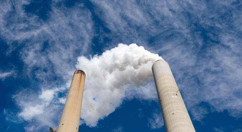 A bevallottnál jóval több üvegházhatású gázt bocsáthatott ki egy német gyár