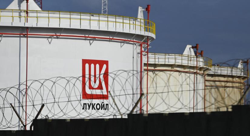 A Pornhub volt tulajdonosa beszállna az olajbizniszbe, megvenné a Lukoil külföldi eszközeit