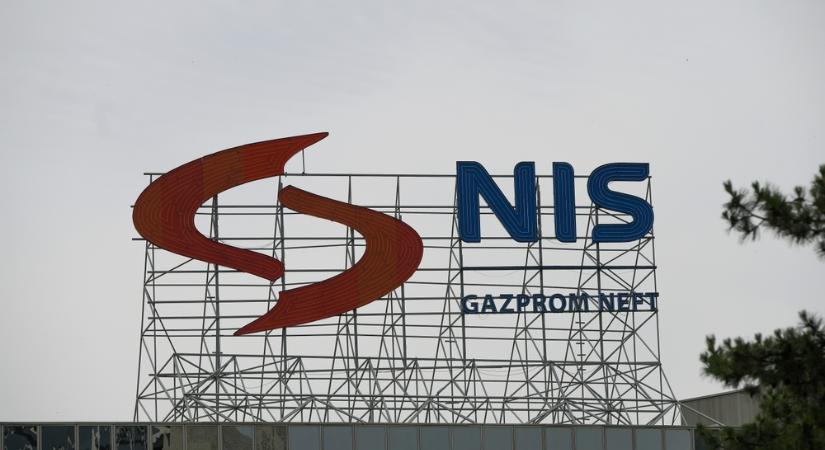Legfeljebb néhány nap lehet hátra Szerbia egyetlen olajfinomítójának