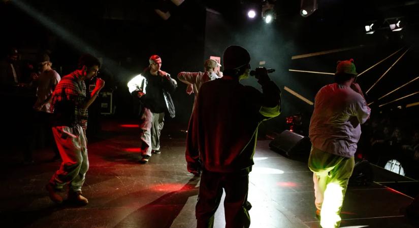 Nem mindenkinek tetszik, de a magyar rapzene új korszakba lépett