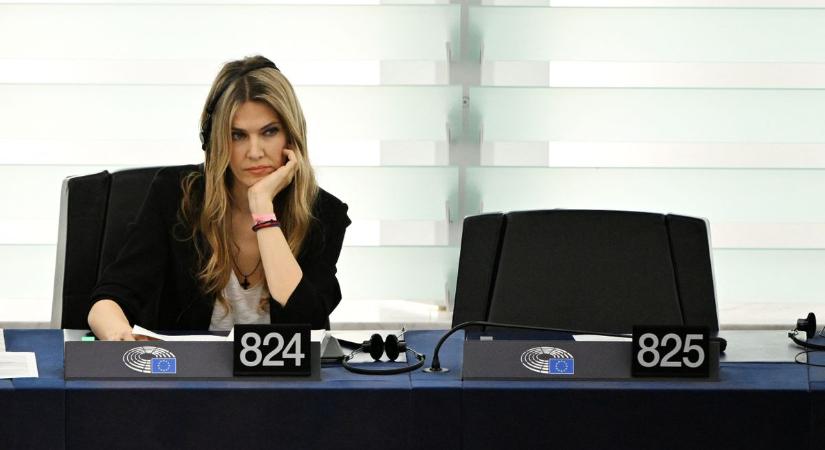 Madarat tolláról: a korrupció miatt bukott EP-alelnök sajnálgatja a korrupcióval vádolt, hungarofób kollégáját