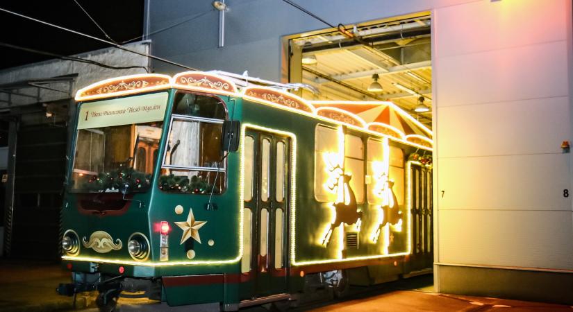 Újra Miskolcon ragyog Európa legszebb adventi villamosa