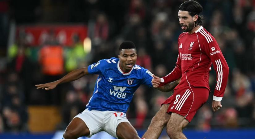 Arne Slot tovább rontott a helyzetén, újabb csalódást okozott a Liverpool