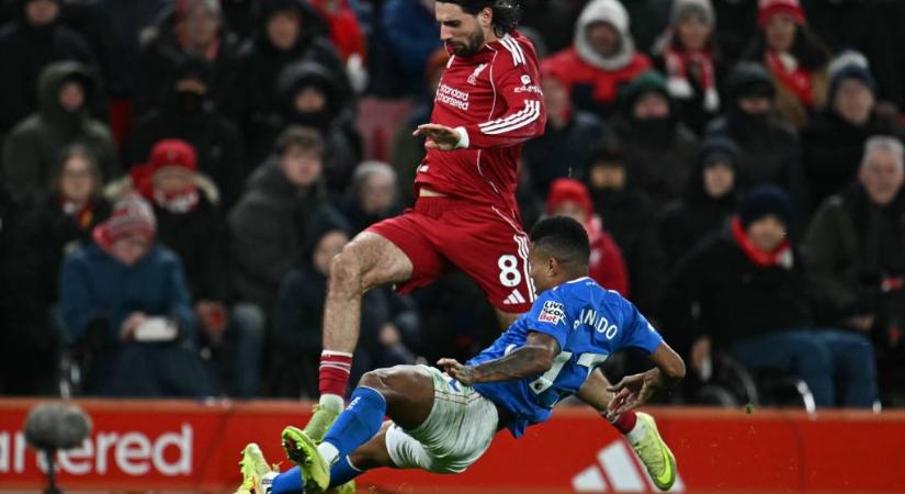 Nem tűnik oroszlánbarlangnak az Anfield, ismét bukdácsolt a Liverpool