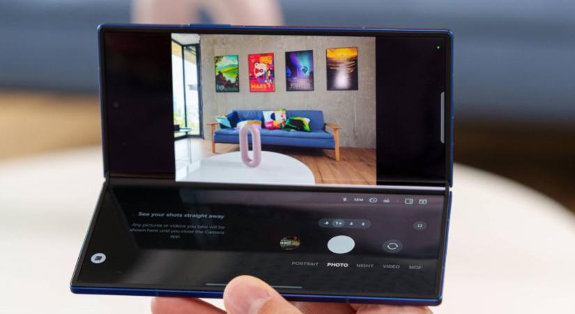 Jövőre egy másik könyvszerű hajlítható mobil is megjelenhet a Samsung Galaxy Z Fold 8 mellett