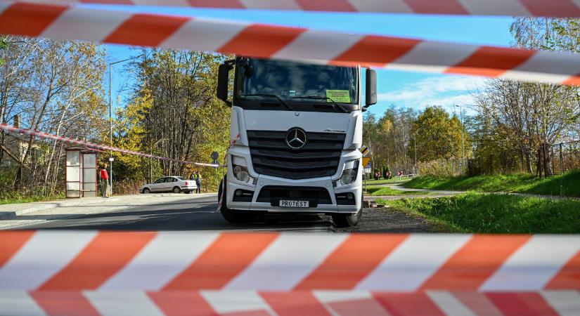 A főutakon is emelkedik az útdíj, stratégia van mögötte, de a fuvarozók nem boldogok