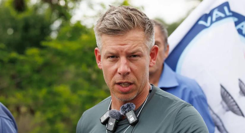 Az adóemelés csak a jéghegy csúcsa. Brutális pénzszivattyút működtetnének Magyar Péterék