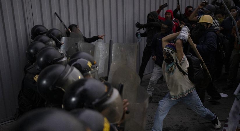 Golyóálló mellényeket osztanak a perui elnökjelölteknek