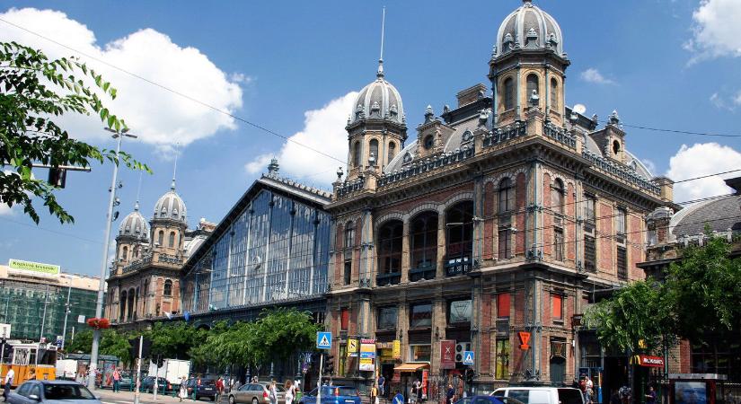 A külföldi olyat mondott a Nyugati-pályaudvarról, amitől köpni-nyelni nem tudunk, példátlan, ahogy hívta