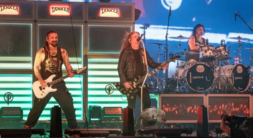 A Tankcsapda tagjai jobban érzik magukat Sidi nélkül? Kiderült, mi vár az új gitárosra