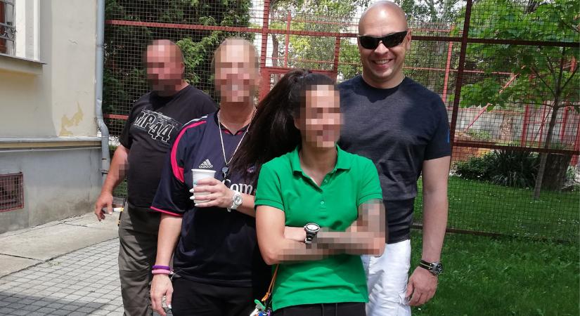 Kormányzati kitüntetést kapott, és máig vezető pozícióban van az a Szőlő utcai nevelőnő, akire terhelő vallomást tett egy fiú