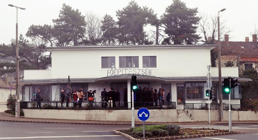 Szimbolikus hely – Balatoni főépítészi hivatal Balatonfüreden