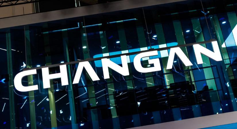 Kína nem vacakol: felvásárolta a Magyarországon is népszerű autómárka komplett gyárát – kellett a hely az elektromos autóinak