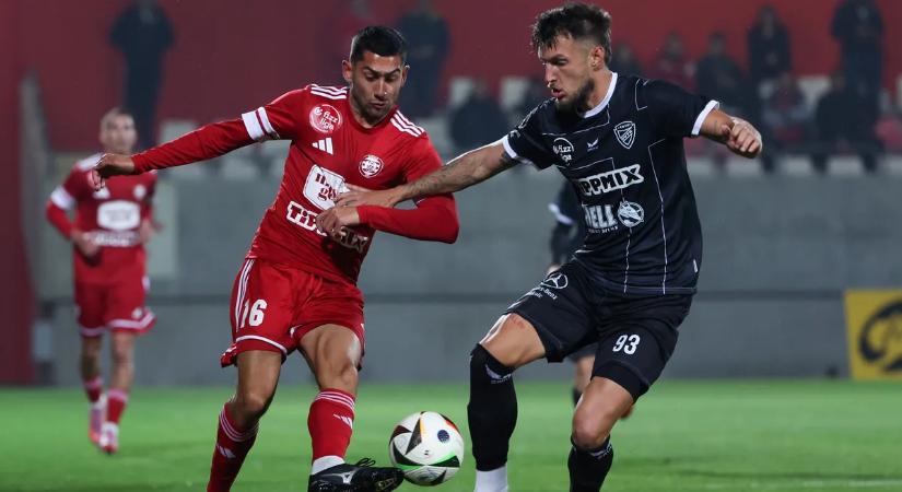 Kilencéves emlék: Molnár Gábor gólt lőtt Dibusz Dénesnek