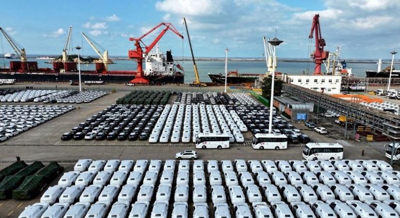 Piszkos kínai trükk: már a használtautó-piacot is leuralják nullkilométeres autókkal – sokkal olcsóbbak, de Pekingnek most elege lett