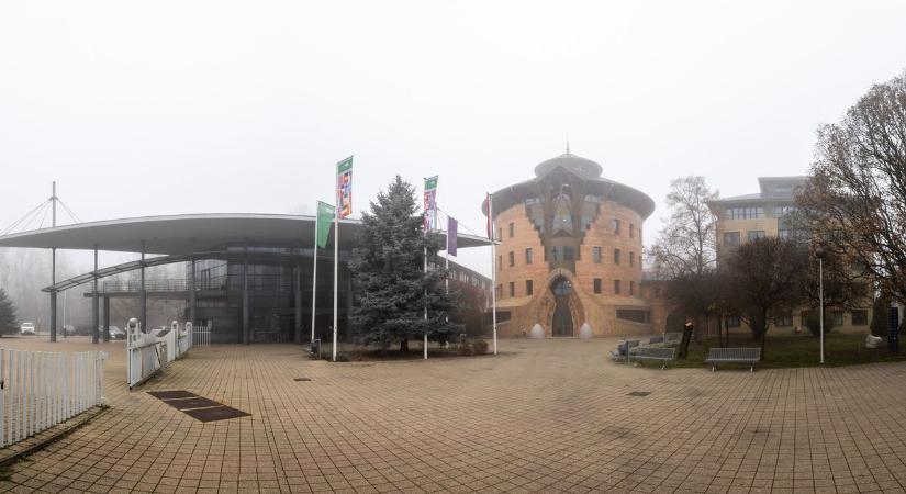 Felújították a Kör- és a Tanügyi Épületet