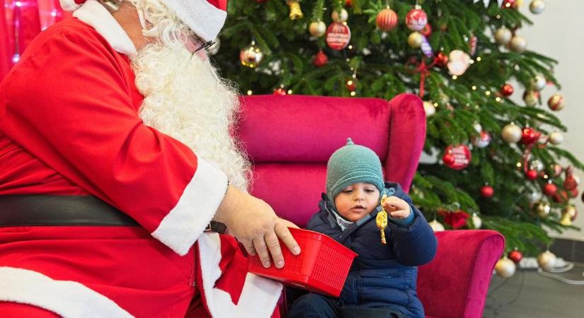 A Mikulással a Kecskeméti Fürdőben is találkozhatnak a gyerekek