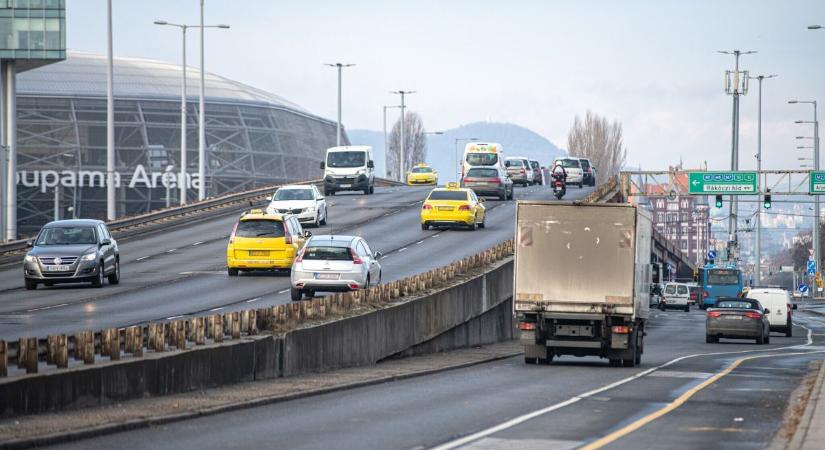A földdel teszik egyenlővé a kulcsfontosságú budapesti felüljárót: Karácsony Gergelyék kimondták a végső ítéletet