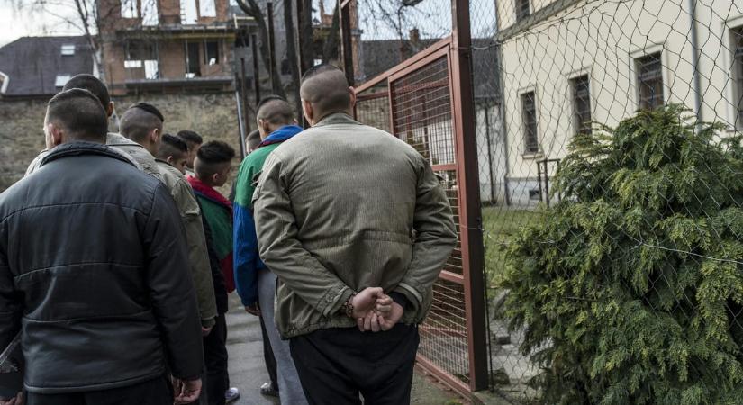 Kormányzati kitüntetést kapott a Szőlő utcai nevelőnő, akinek az igazgató által megerőszakolt fiú panaszkodott, mire megverték