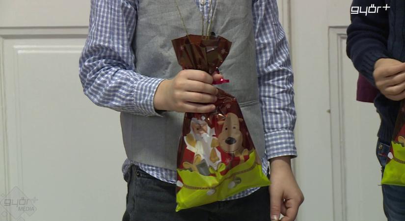 Mit tegyünk a csomagba? Egészséges finomságok a Mikulástól