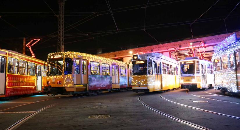 Ünnepi ragyogás Budapesten – elindultak a főváros kivilágított járművei