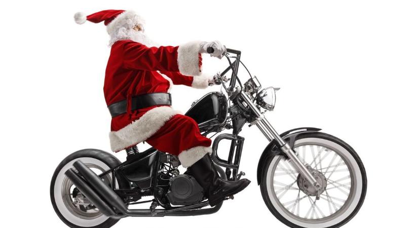 Ezt látnia kell: motoros Mikulás érkezik a községbe!