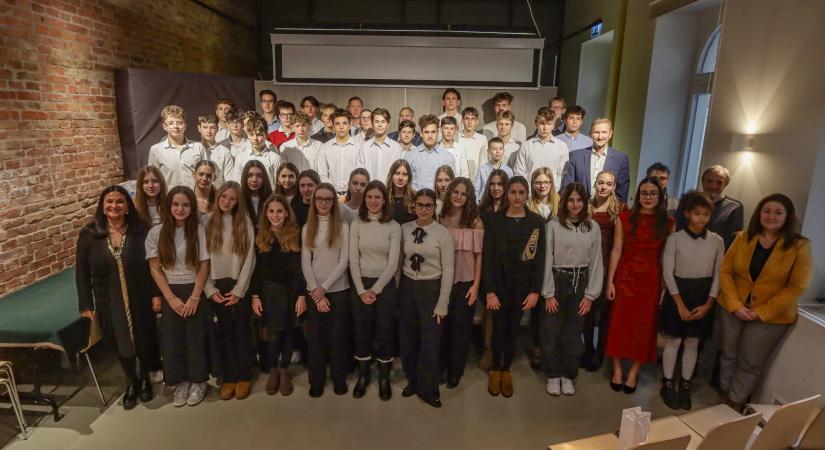 Gratulálunk ösztöndíjasainknak!  Jó tanuló, jó sportoló díjátadó ünnepségünk