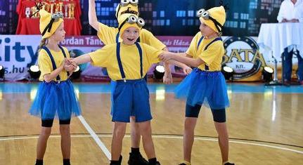 Jótékonysági táncgálával zárja az évet a Pécsi Fordan Táncklub