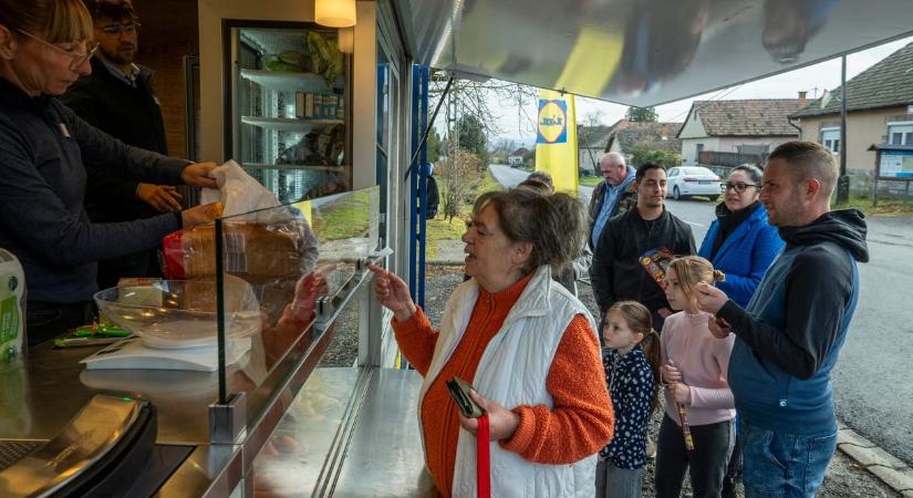 A kormányzati intézkedések sem tudták nagyon belökni a fogyasztást