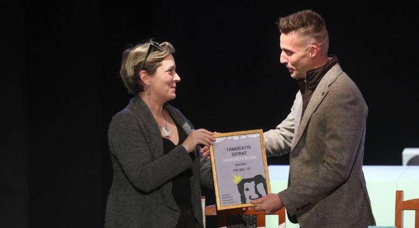 A Vaskapun és a Gyémánthídon át a bábszínházba: megalakult a Mesebolt Baráti Kör